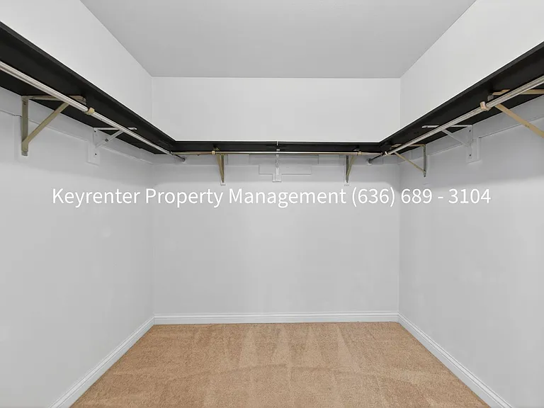 15362 Olive Blvd — Photo 32
