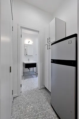 Rented by Aether Property Group | media 26