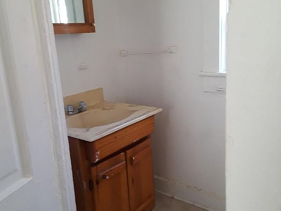2nd image of 2462 N Holton St #2462