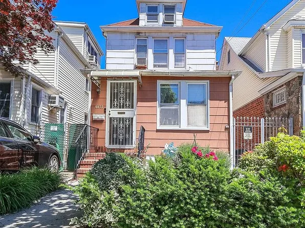 6837 Kessel St, Flushing, NY 11375