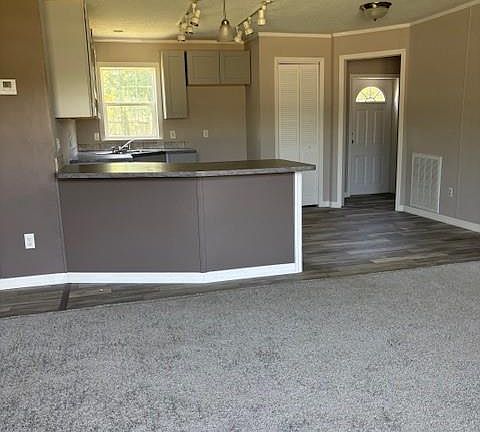 3rd image of 699 4th St