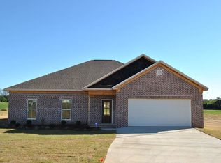 1273 Sandbed Rd, Newton, AL 36352