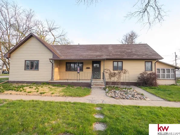 104 E 7th St, Superior, NE 68978