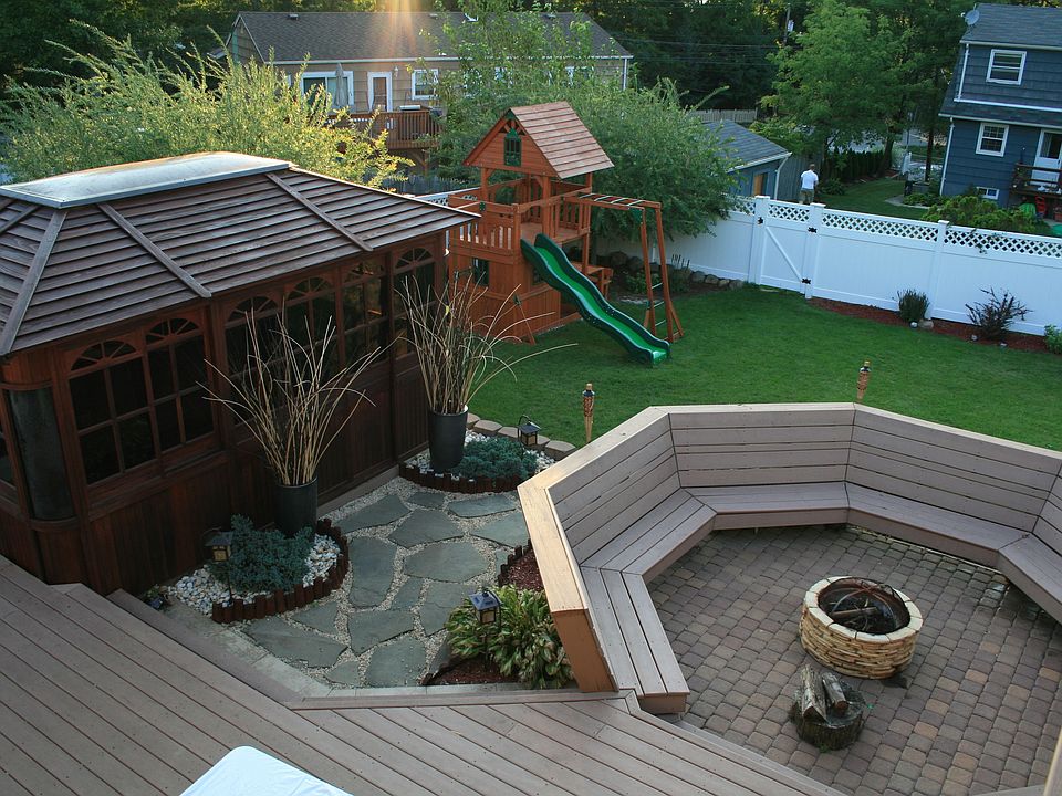 Firepit,gazebo with hot tub