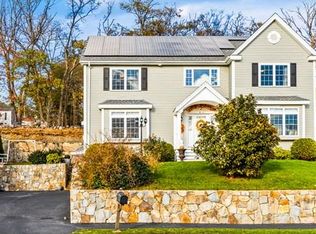 41 Matthew Ln, Waltham, MA 02452