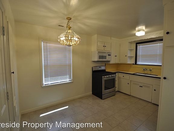 3rd image of 1661 Guadalupe Ave