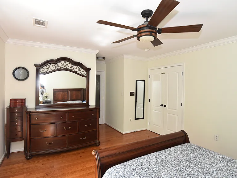 Masted bed