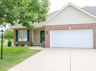 22 Meadowbrook Ln, Morton, IL