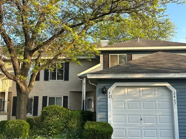 2467 Brunswick Cir APT B2, Woodridge, IL 60517