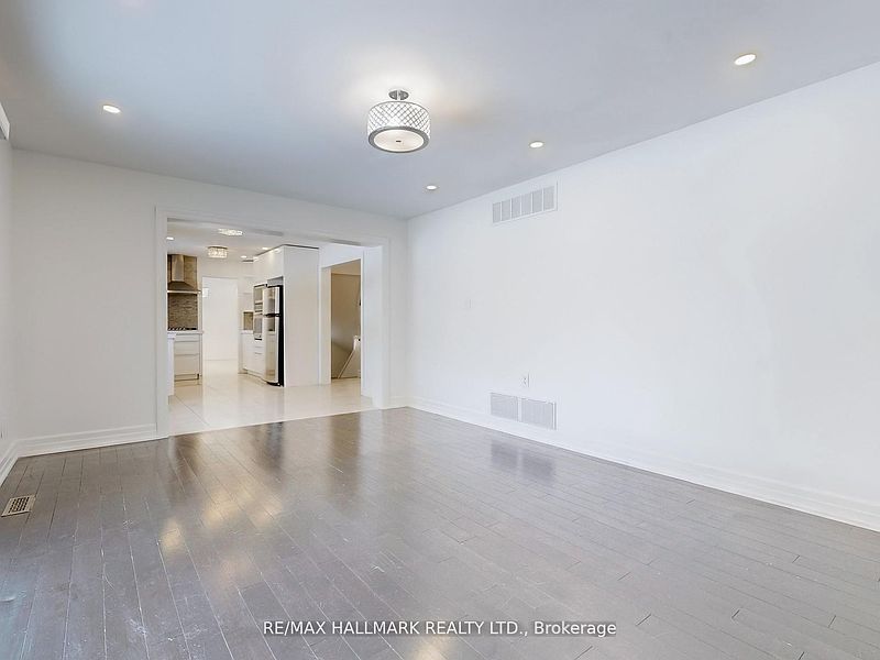 Toronto House for rent - 5 Bedrooms — photo 15