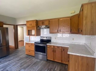 469 Springfield St #1, Chicopee, MA 01013