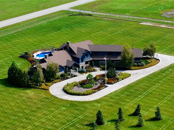 4559 W Saile Dr, Batavia, NY 14020