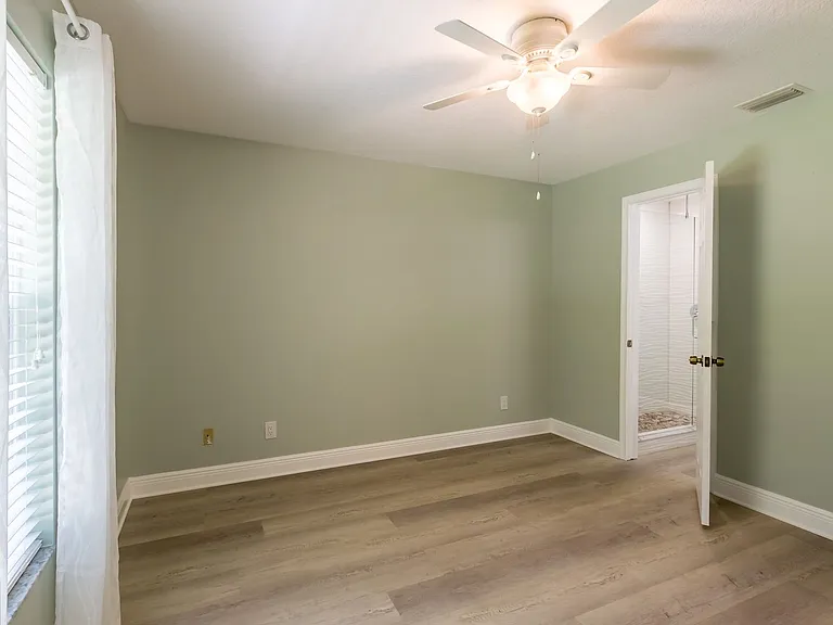 355 23rd Ave SW — Photo 20