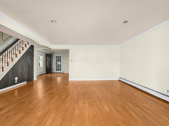 3rd image of 8461 127th St