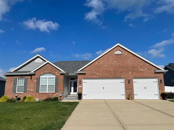 1832 Appleton Ct, Maryville, IL 62062