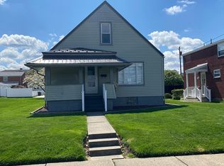 1326 12th Ave, Natrona Heights, PA 15065