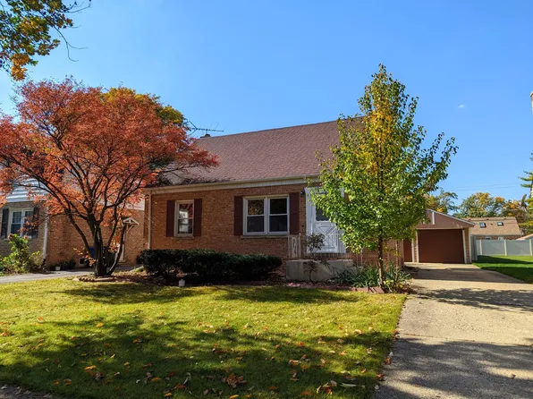 514 N Emerson St, Mount Prospect, IL 60056