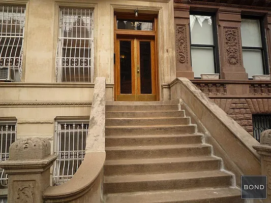 Rented by Bond New York | media 21