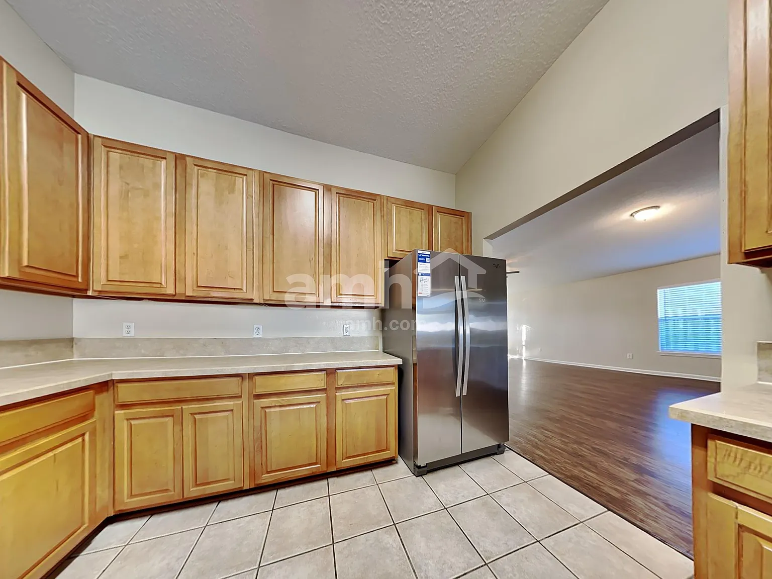 4 bed, 3.0 bath, 2414 sqft, $2,520 — Photo 4