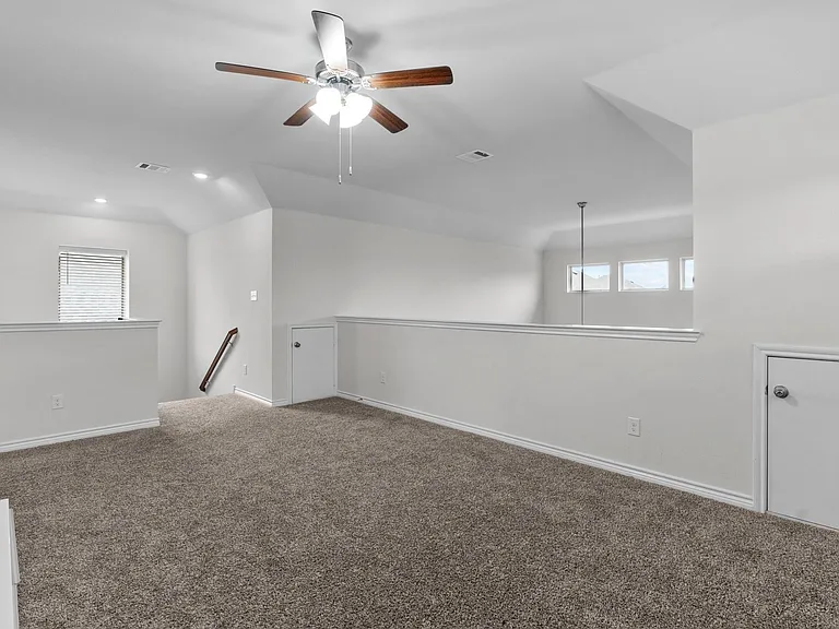 606 Rawhide Way — Photo 12