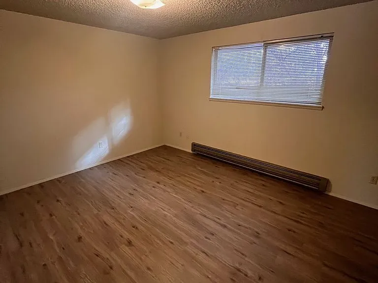 179 SW Hayes Ave — Photo 34