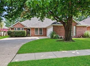 6210 Brenhaven Rd, Arlington, TX 76017