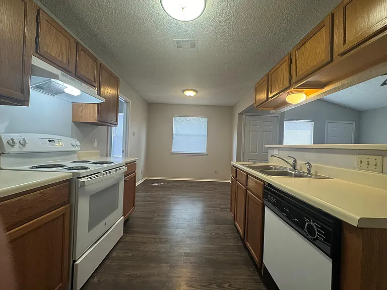 522 Cutty Trl #A — Photo 6