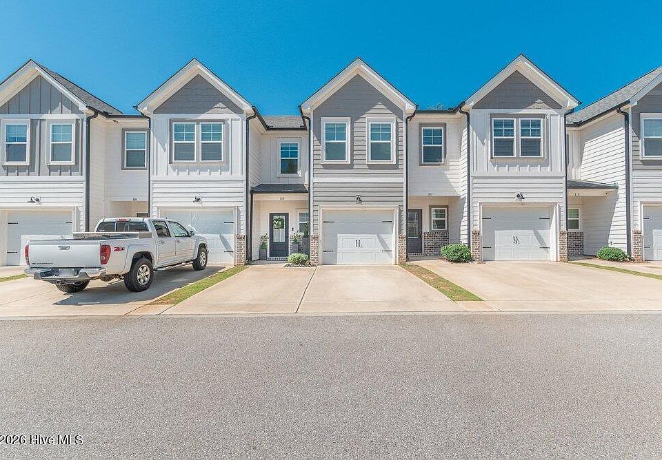 1st image of 319 Sumac Trail