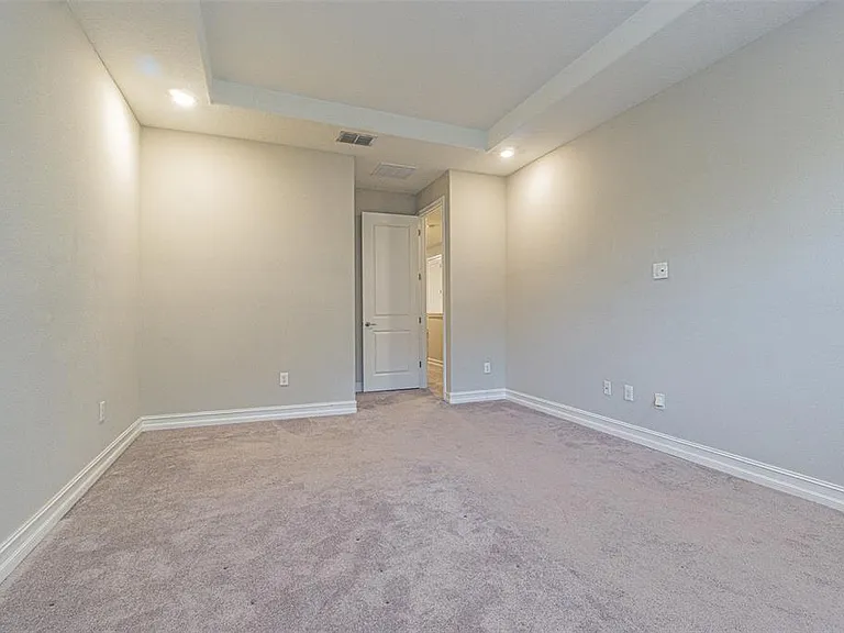 5062 San Martino Dr — Photo 17