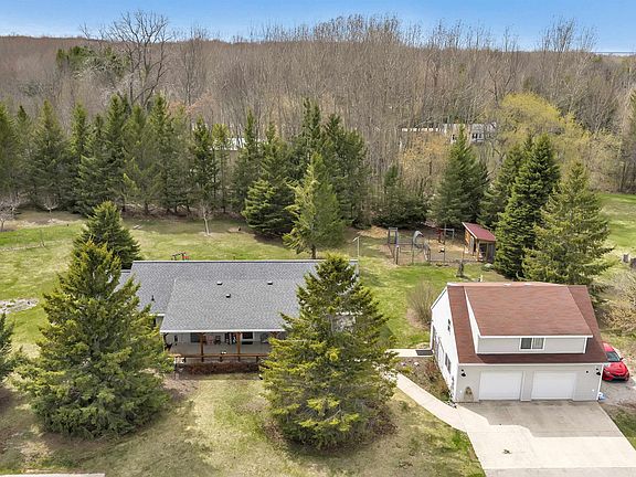 2nd image of 3627 Zirbel Rd