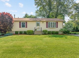 1 Rockmere Rd, Billerica, MA 01821