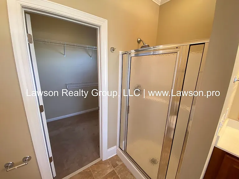 3800 Greenway Dr SW — Photo 25