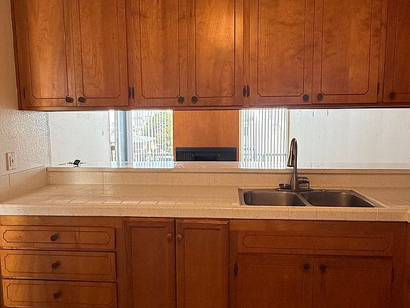 3rd image of 1966 Hornblend St APT 4