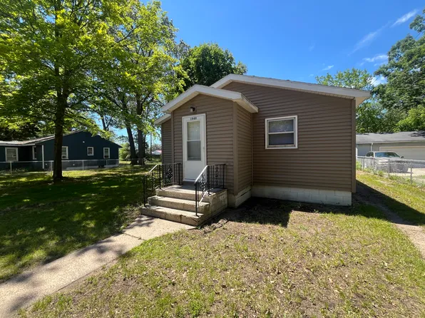 1949 Austin St, Muskegon, MI 49442