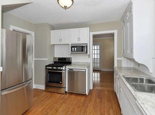 105 Grand Ave, Wayzata, MN 55391