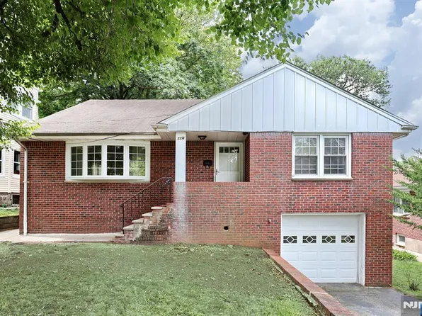 116 Christie St, Leonia, NJ 07605