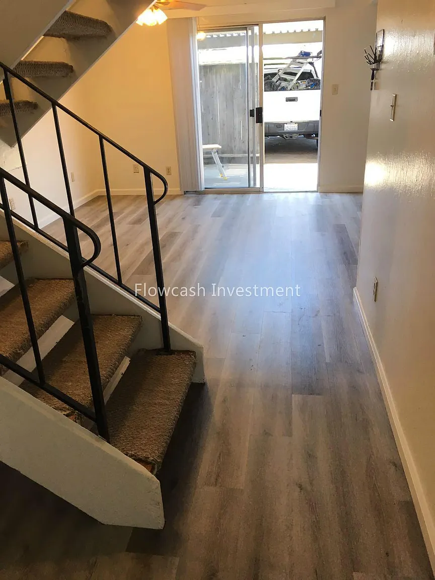 4215 Savannah Ln photo 1