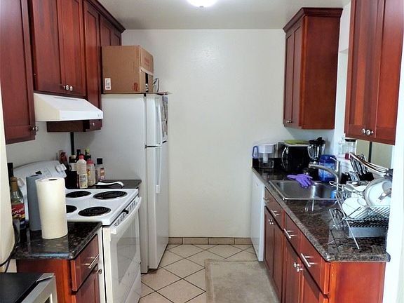 4th image of 464 Miller Ave APT 13