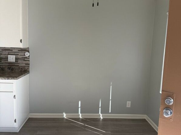 8821 Owensmouth Ave APT 13