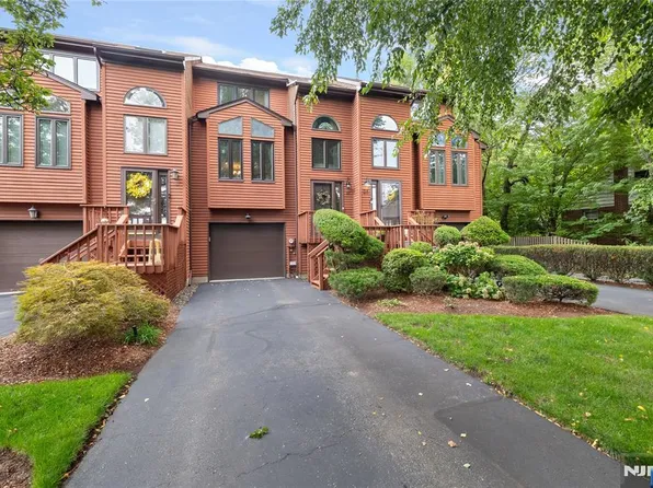 27 Sampson St #2, Saddle Brook, NJ 07663