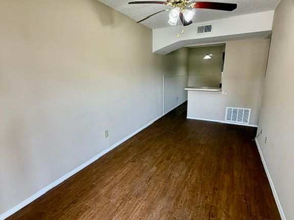 3rd image of 920 Speight Ave #102