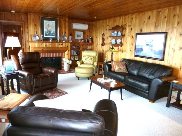 8644 N Point Shores Rd, Alpena, MI 49707