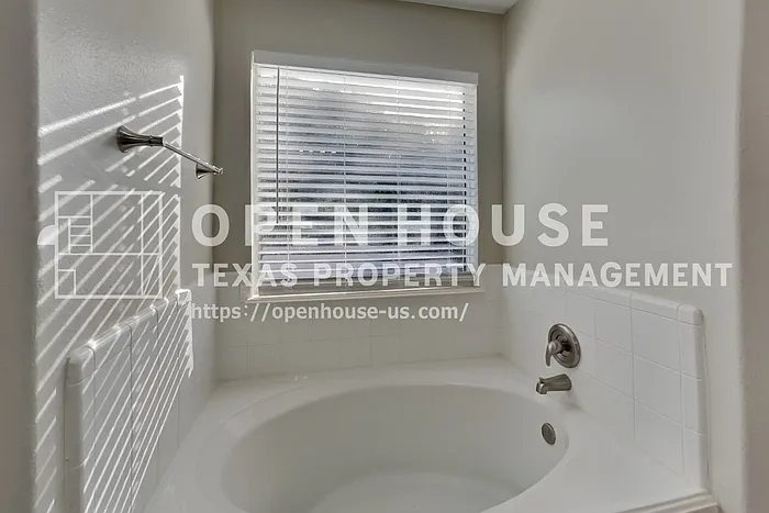 29102 Fox Fountain Ln — Photo 11