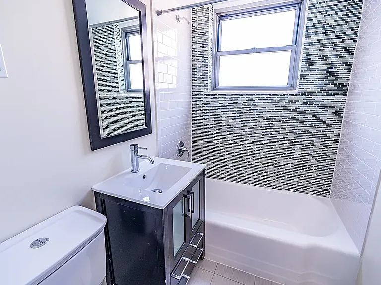 10420 Queens Blvd #5V — Photo 8