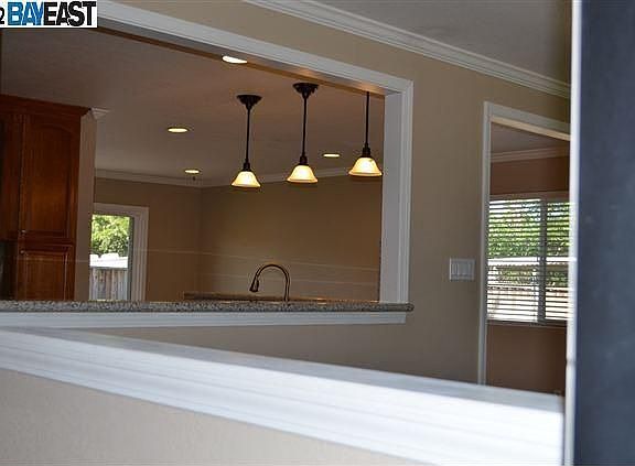 4th image of 453 Jillana Ave