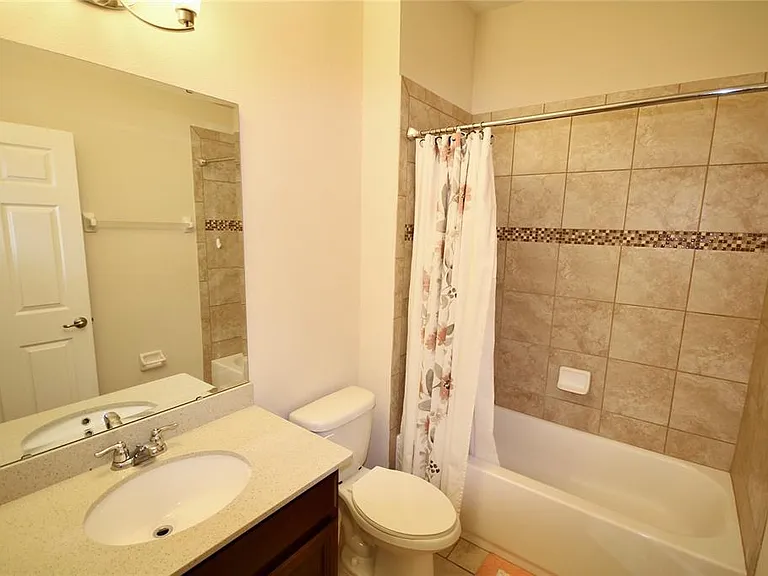 1073 Cavan Dr — Photo 30