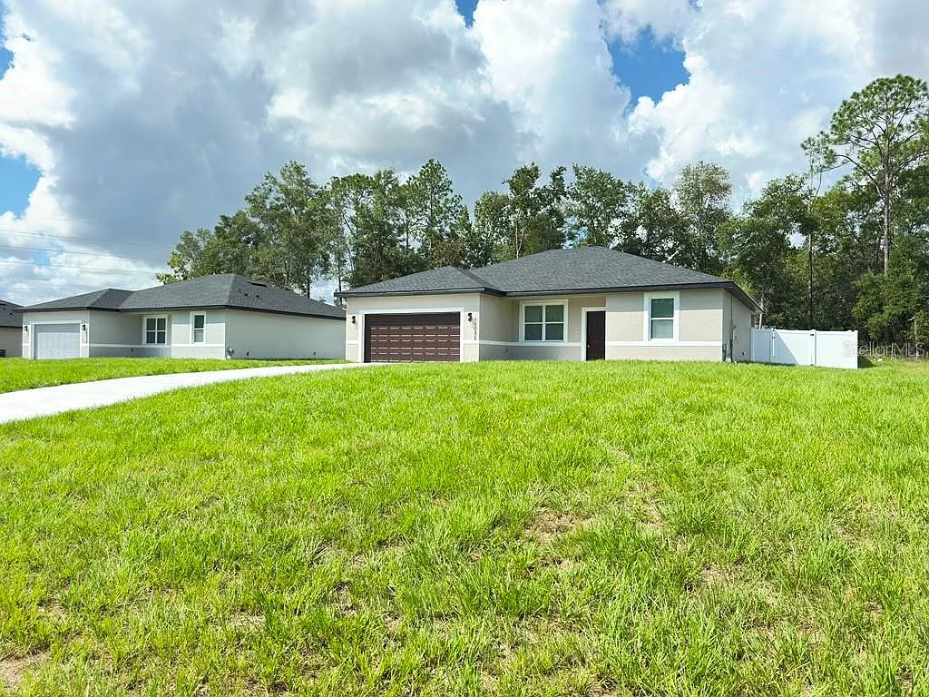 4 bed, 2.5 bath, 1708 sqft, $2,095 — Photo 2
