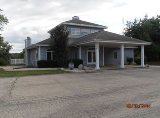 8 Logue Cir, Seneca, IL 61360