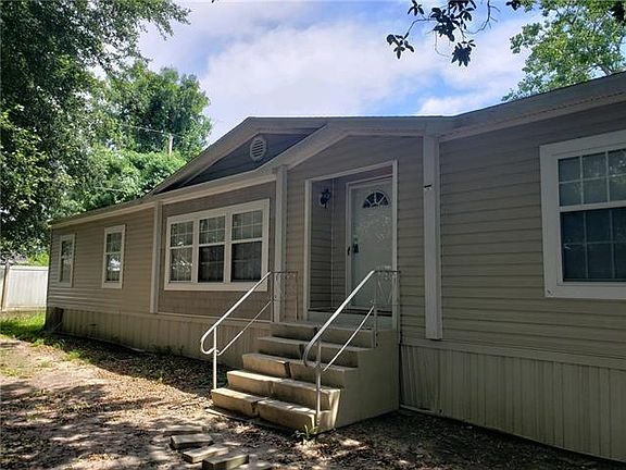 3rd image of 339 Carolyn Dr