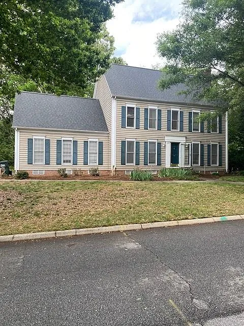 1 River Way Dr